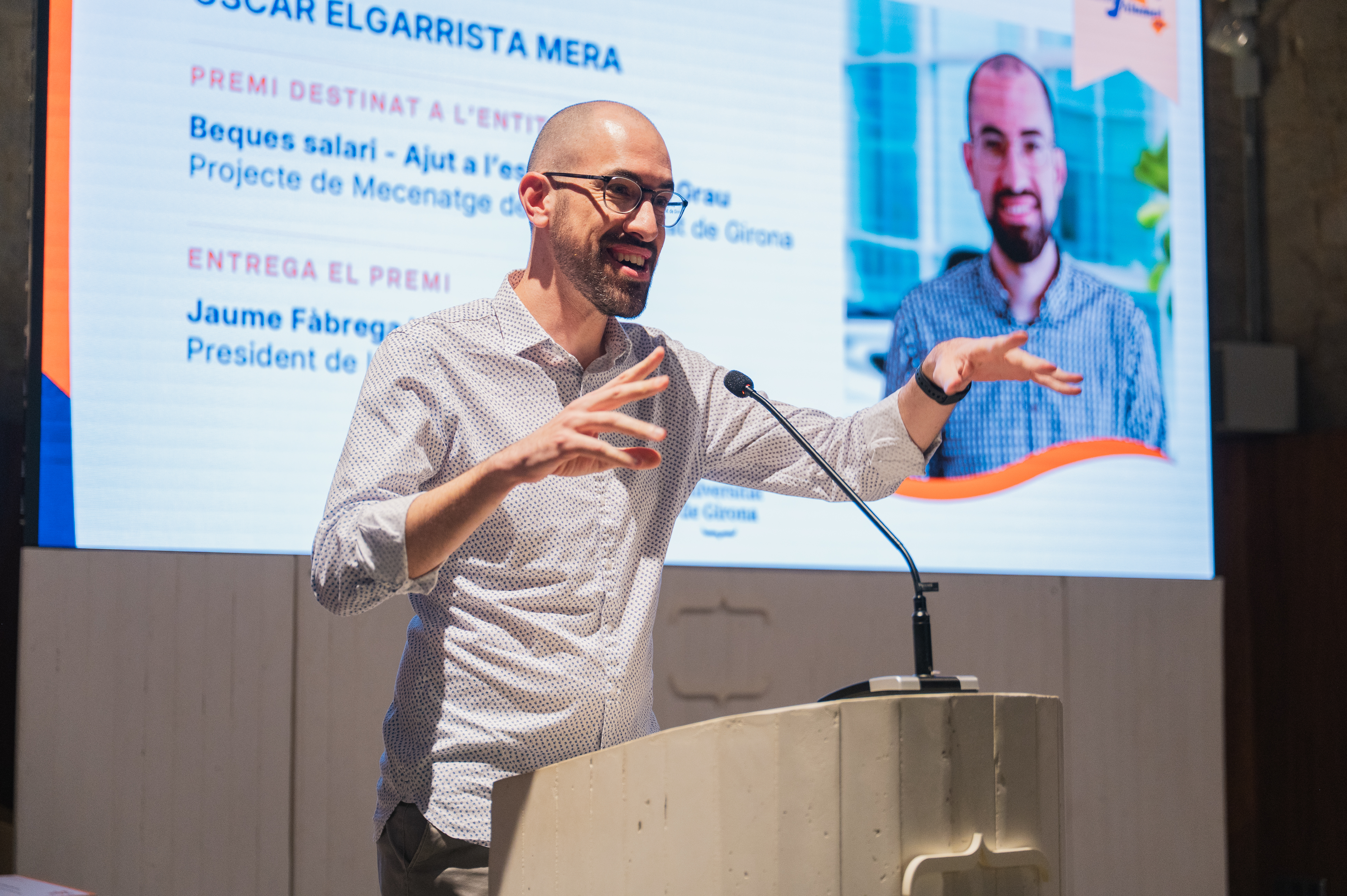 Fulls d'Enginyeria entrevista Oscar Elgarrista després del Premi Alumni UdG